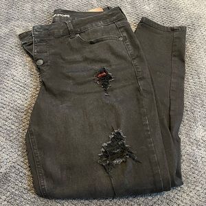 Black Maurice’s Women’s Skinny Jeans